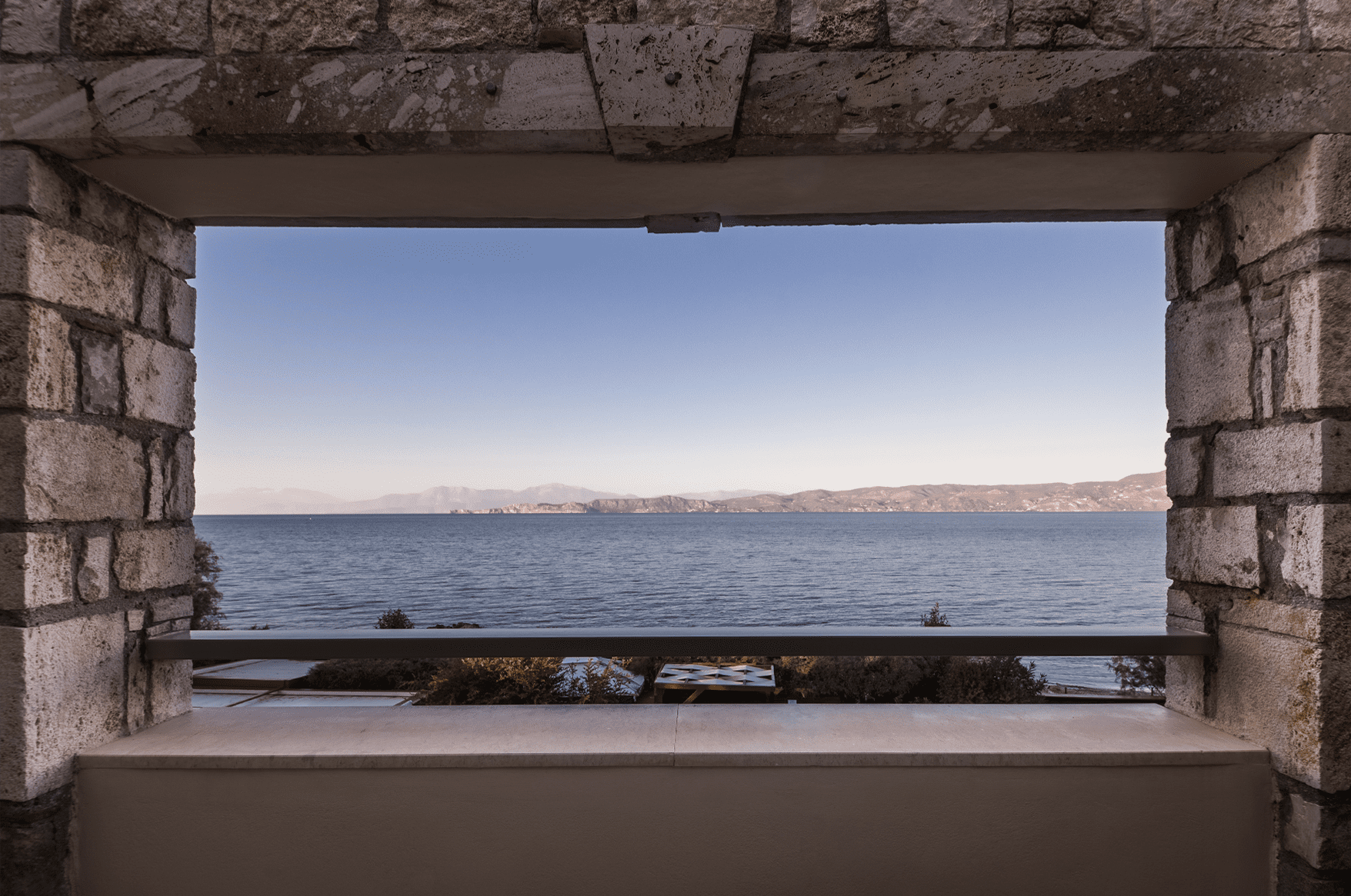Θέα θάλασσα από μπαλκόνι